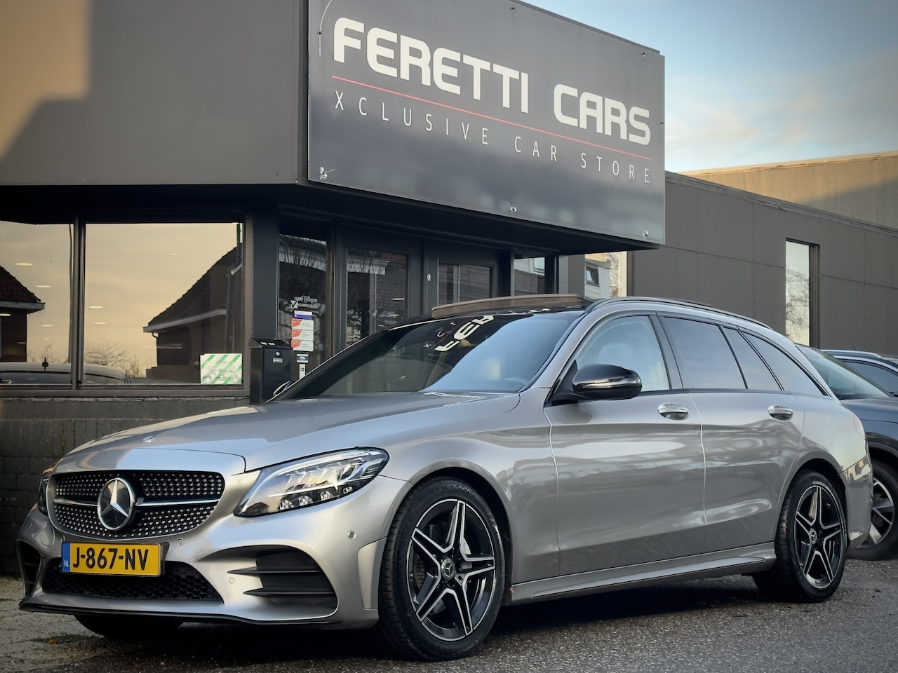 Mercedes-Benz C-klasse Estate - 180 AUT9 AMG-LINE PANODAK LEDER NAVI CAMERA LED LMV PDC - AutoWereld.nl