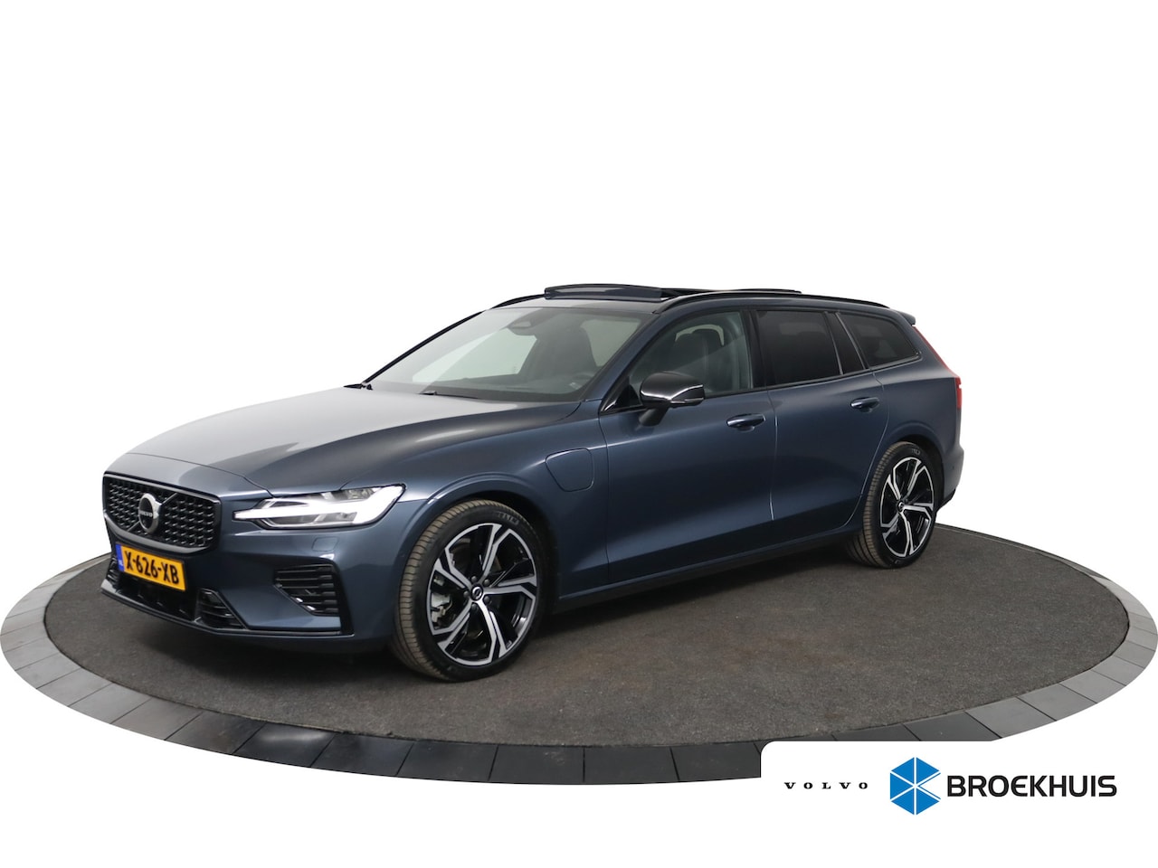 Volvo V60 - T6 AWD Ultimate Dark Full Option! | Bowers & Wilkins | trekhaak | Gelamineerde zijruiten | - AutoWereld.nl