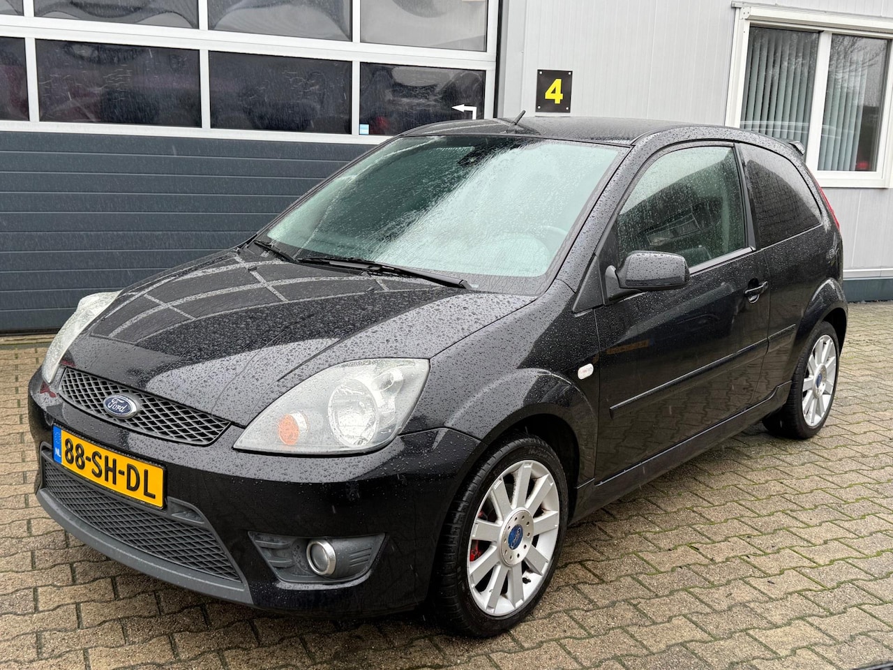 Ford Fiesta - 2.0-16V ST ST150 Zwart Leder Airco APK 2026 - AutoWereld.nl