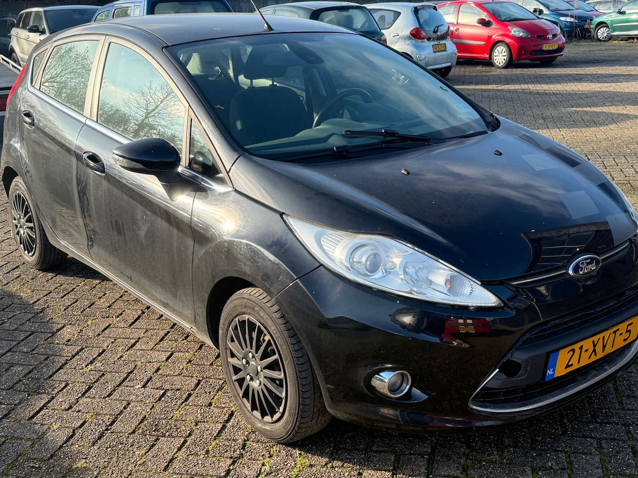 Ford Fiesta - 1.6 TDCi ECOnetic Titanium motor start niet - AutoWereld.nl