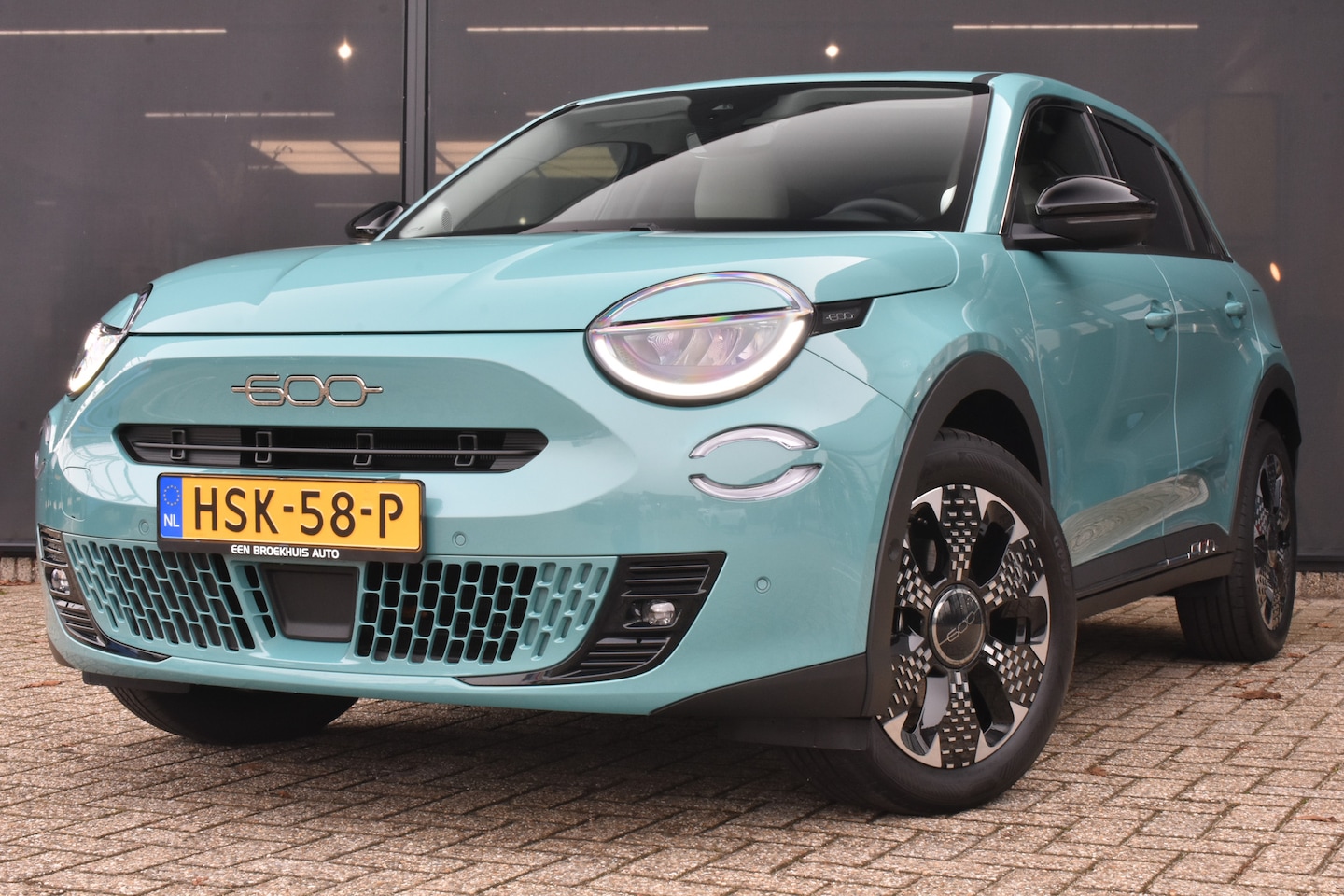 Fiat 600e - La Prima 54 kWh 156pk 3 Fase 8-jaar garantie! | Vol-Leder | Massage | Adaptive Cruise | El - AutoWereld.nl