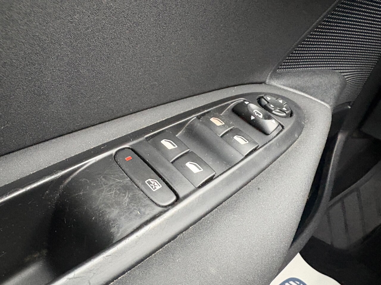 Citroën C4 - 1.2 PureTech Exclusive NAP//CRUISE//CLIMA//NAVI//^6BAK//TREKHAAK