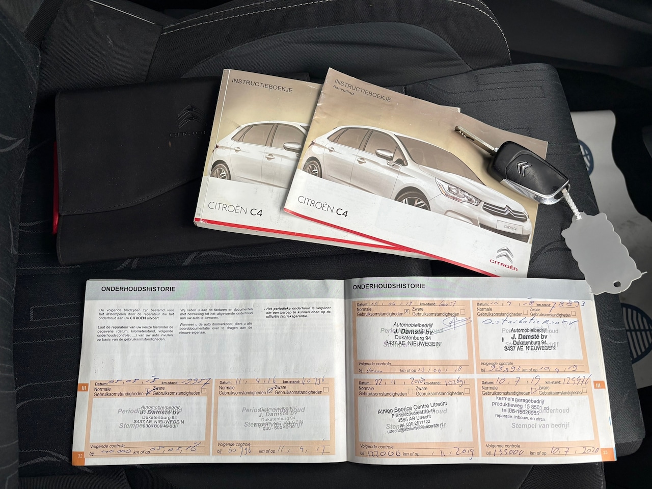 Citroën C4 - 1.2 PureTech Exclusive NAP//CRUISE//CLIMA//NAVI//^6BAK//TREKHAAK