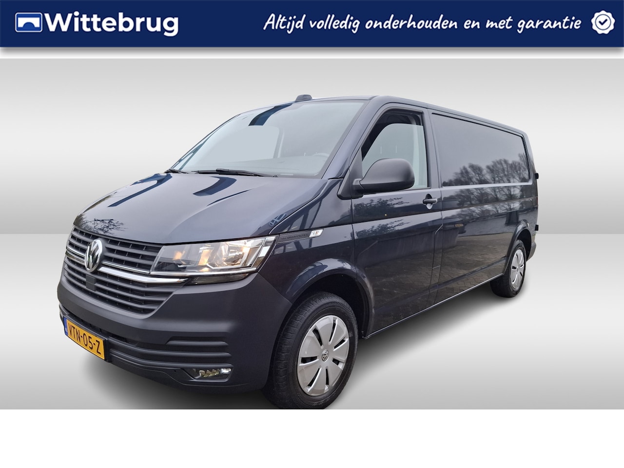 Volkswagen Transporter - 2.0 TDI L2H1 28 Comfortline Trekhaak / PDC / Navigatie - AutoWereld.nl