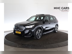 BMW iX1 - xDrive30 Launch Edition 67 kWh | ACC | Panoramadak | M pakket |