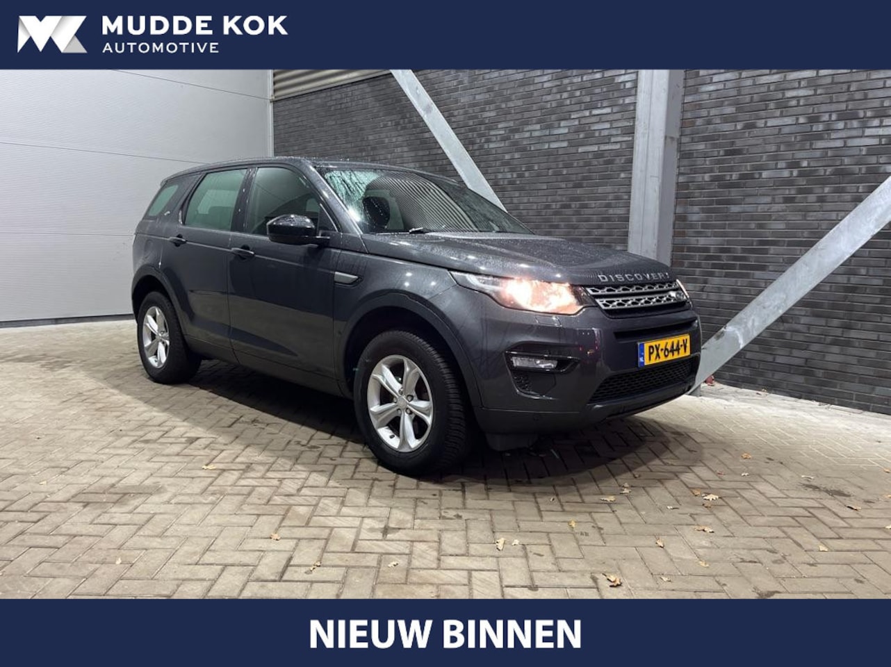 Land Rover Discovery Sport - 2.0 TD4 SE | Automaat | Leder | Trekhaak | Keyless | Stoleverwarming - AutoWereld.nl