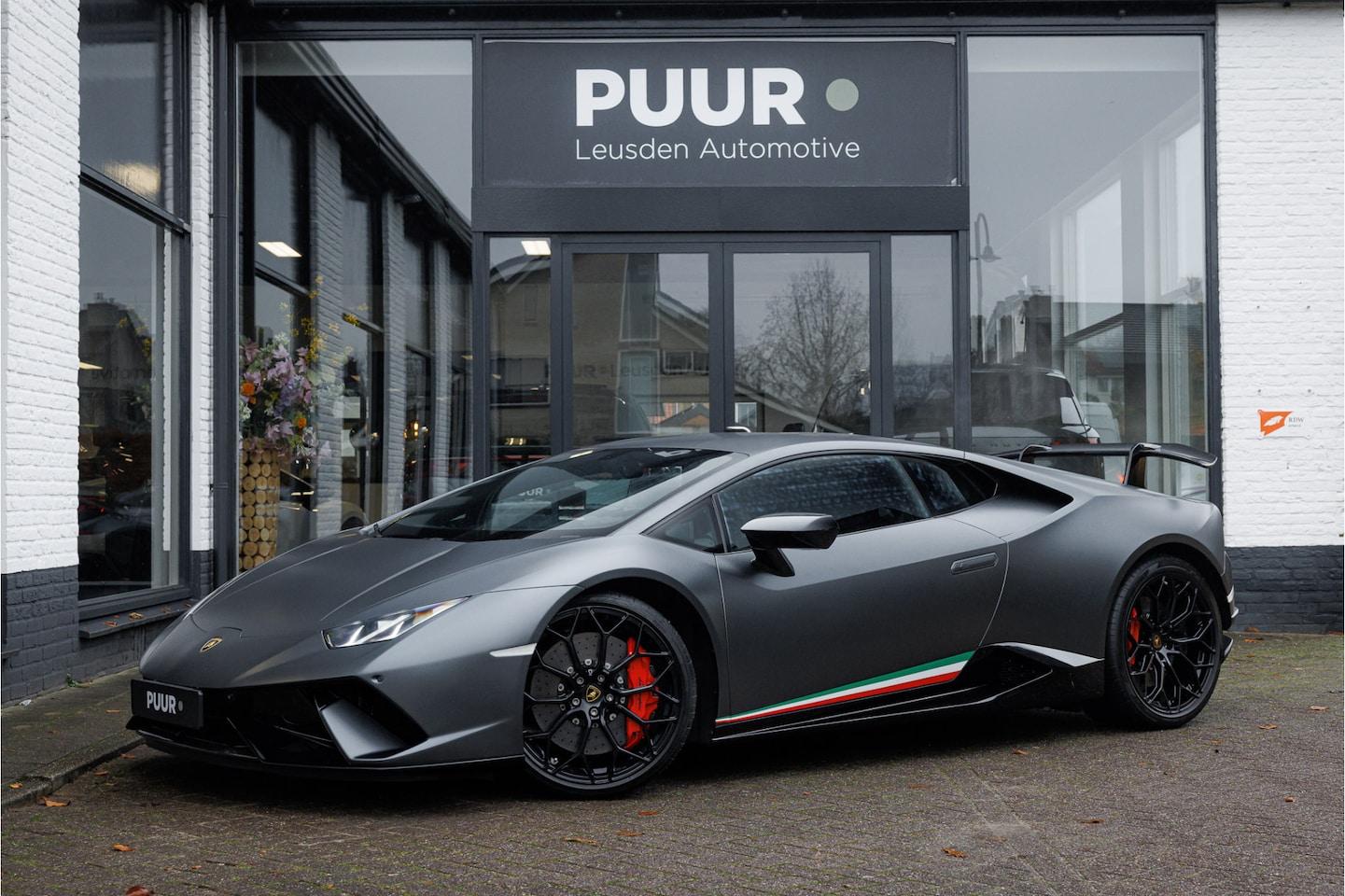 Lamborghini Huracán STO - 5.2 V10 Performante Lift - Lamborghini Historie - Camera - AutoWereld.nl
