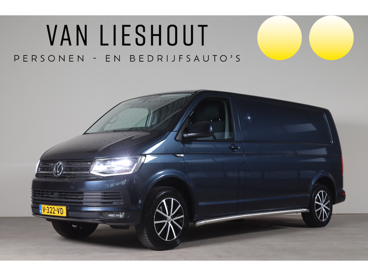 Volkswagen Transporter - 2.0 TDI L2H1 Highline - NL- Auto!! Camera I Adap Cruise I Apple - AutoWereld.nl