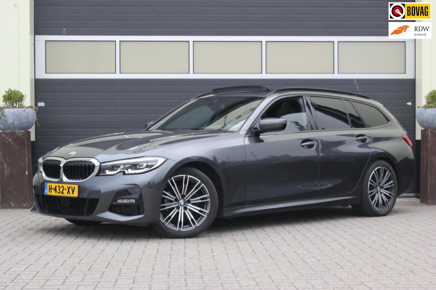 BMW 3-serie Touring - 318i High Executive M Sport| Trekhaak | Pano - AutoWereld.nl