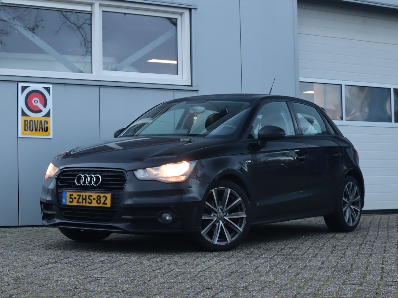 Audi A1 Sportback - 1.2 TFSI Admired S-Line - AutoWereld.nl