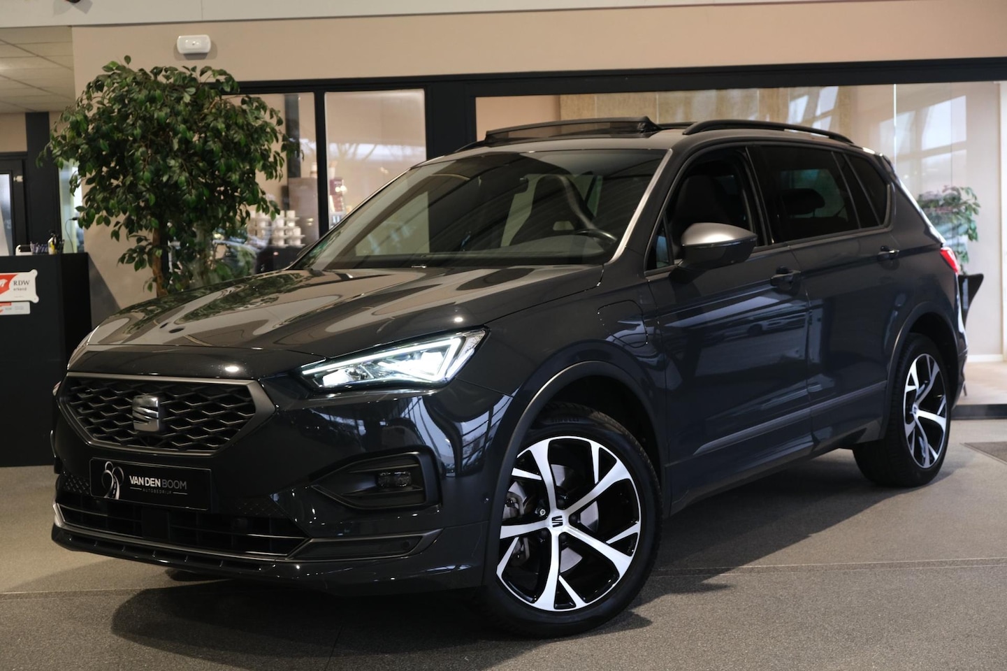 SEAT Tarraco - 1.4 TSI e-Hybrid PHEV FR Pano Cam Navi Led ACC Keyless - AutoWereld.nl