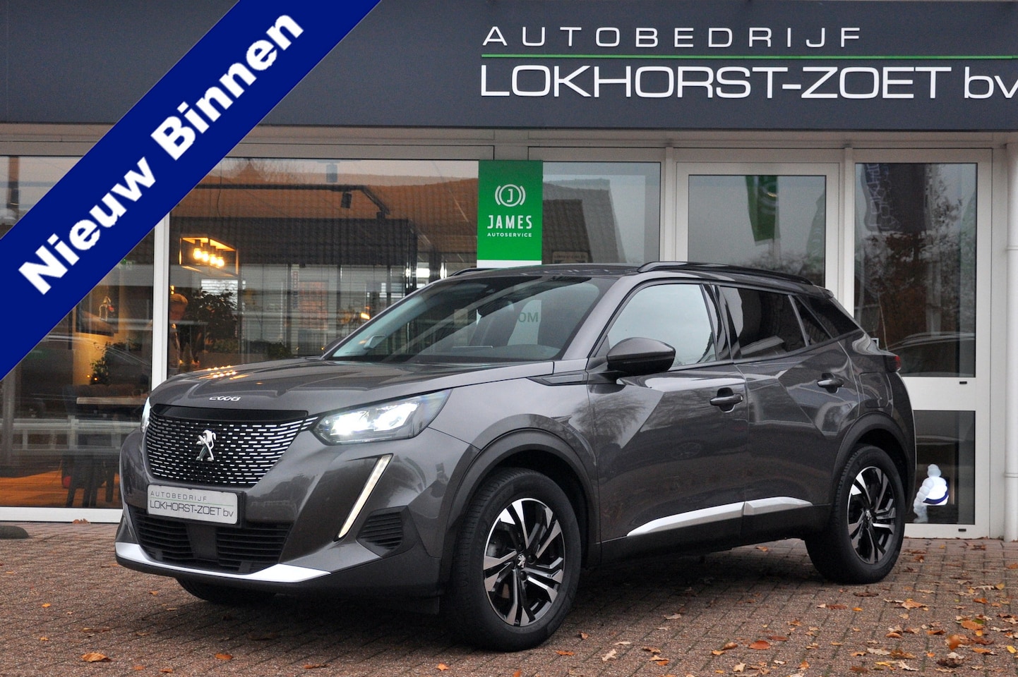Peugeot 2008 - 1.2 PureTech 130 PK Allure | Navigatie | Trekhaak | 56.000 km! - AutoWereld.nl