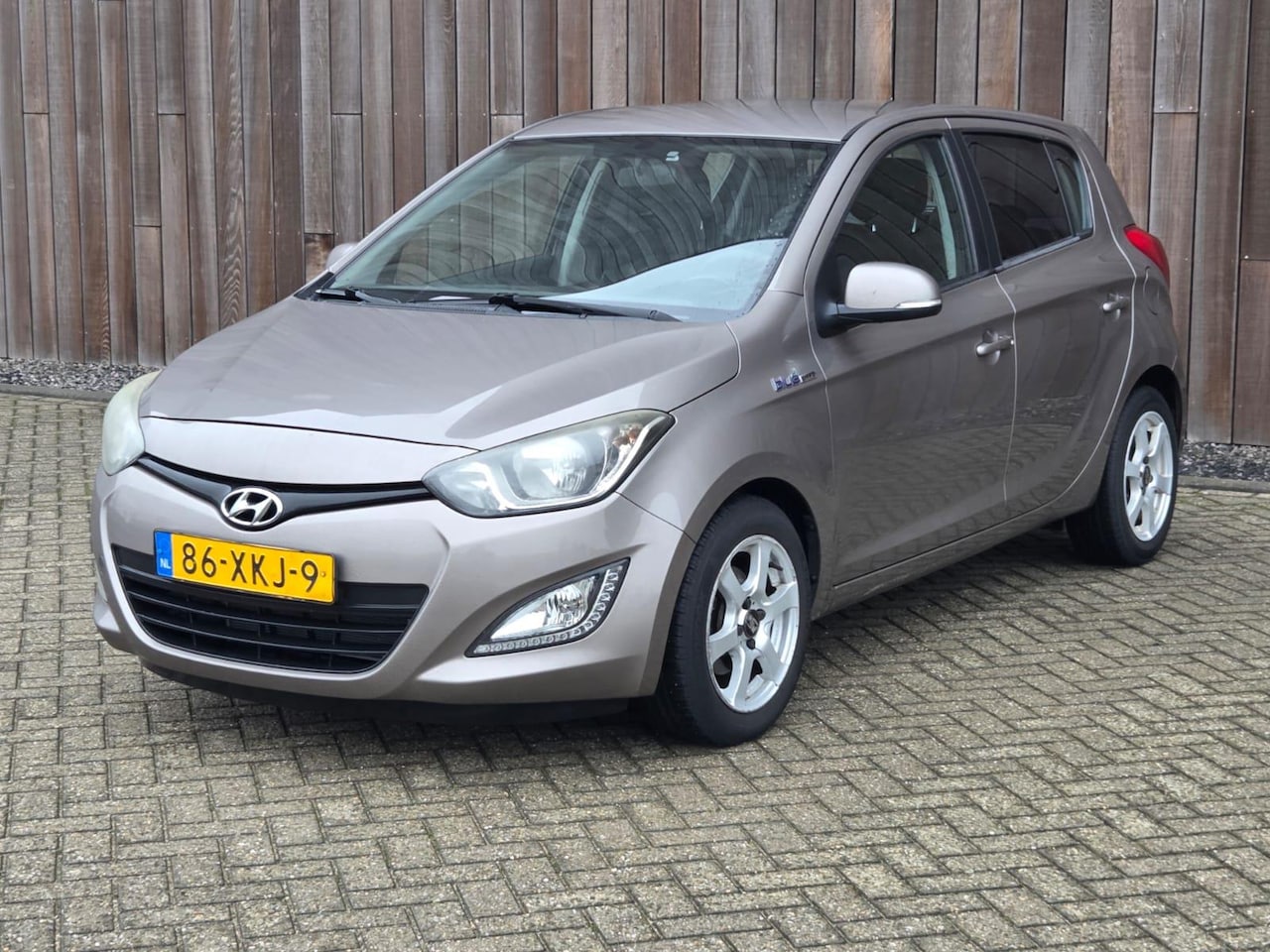Hyundai i20 - 1.2i i-Motion Airco - AutoWereld.nl