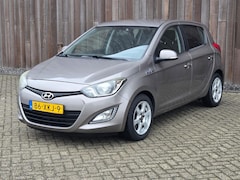 Hyundai i20 - 1.2i i-Motion Airco Nieuw Model