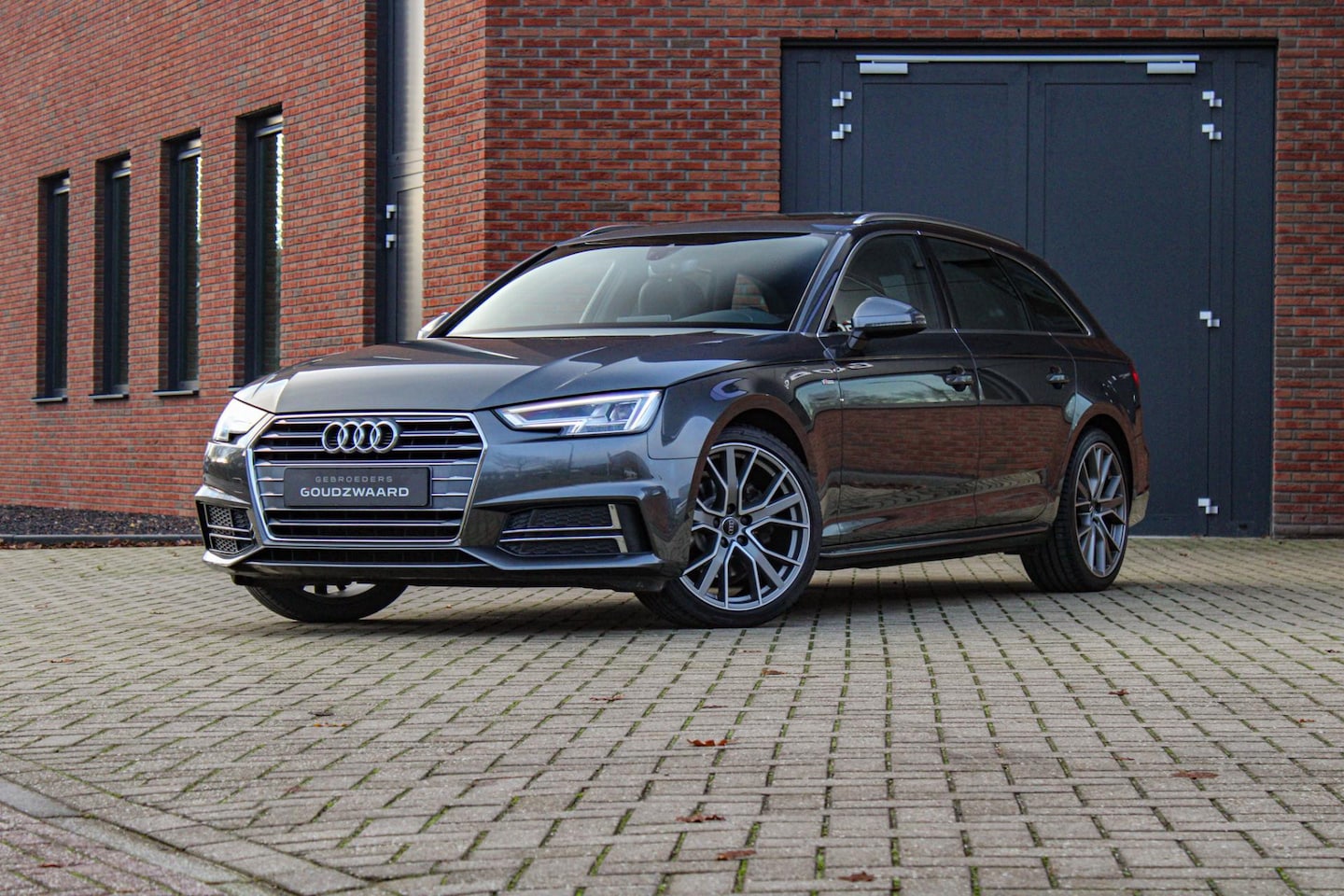 Audi A4 Avant - 1.4 TFSI Sport 3x S-line | Pano | Trekhaak | Matrix | Virtual - AutoWereld.nl
