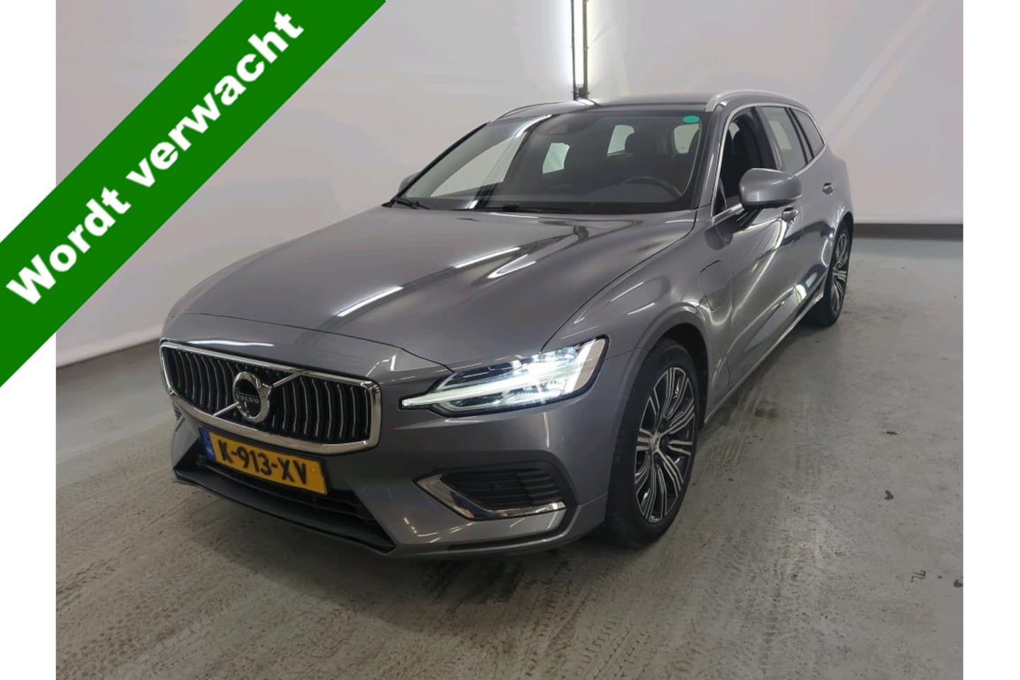 Volvo V60 - 2.0 T6 Recharge AWD Business Pro NL-AUTO | LEDER | CAMERA - AutoWereld.nl