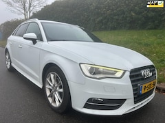 Audi A3 Sportback - 1.6 TDI ultra Edition - Navi - Clima - Xenon
