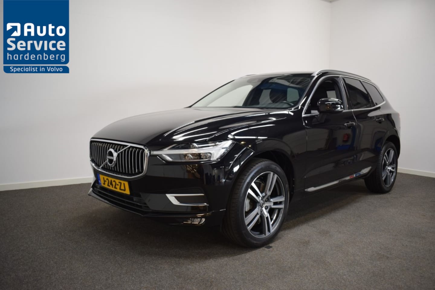Volvo XC60 - 2.0 B5 250pk AUT8 Inscription Trekhaak 2300kg/ Massage stoelen/ stoel verw. Koeling/ Camer - AutoWereld.nl