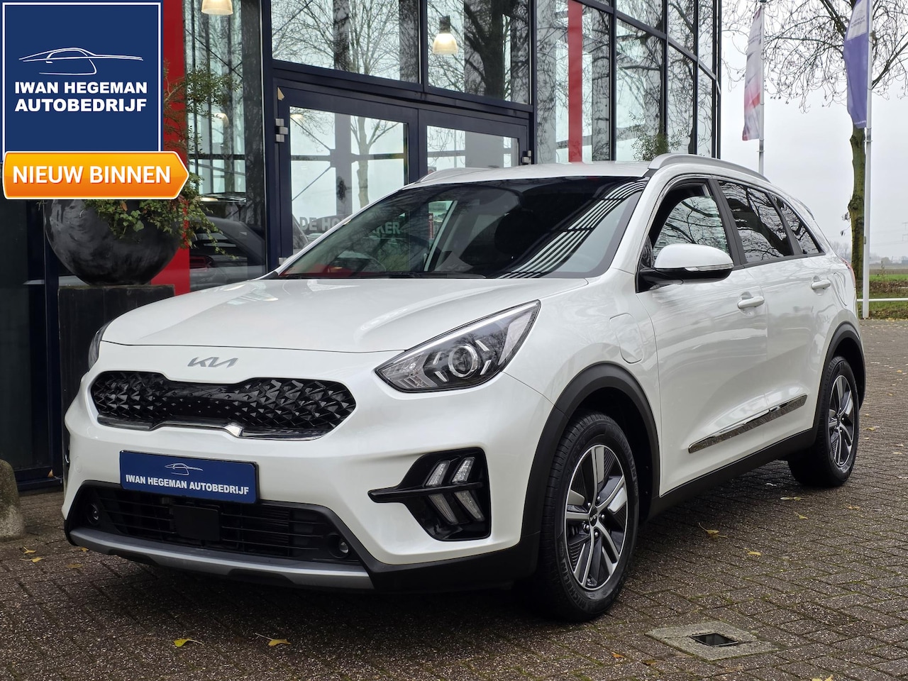 Kia Niro - 1.6 GDi PHEV | Stoel + Stuurverwarming | Apple Carplay | Navigatie via telefoon | Parkeers - AutoWereld.nl