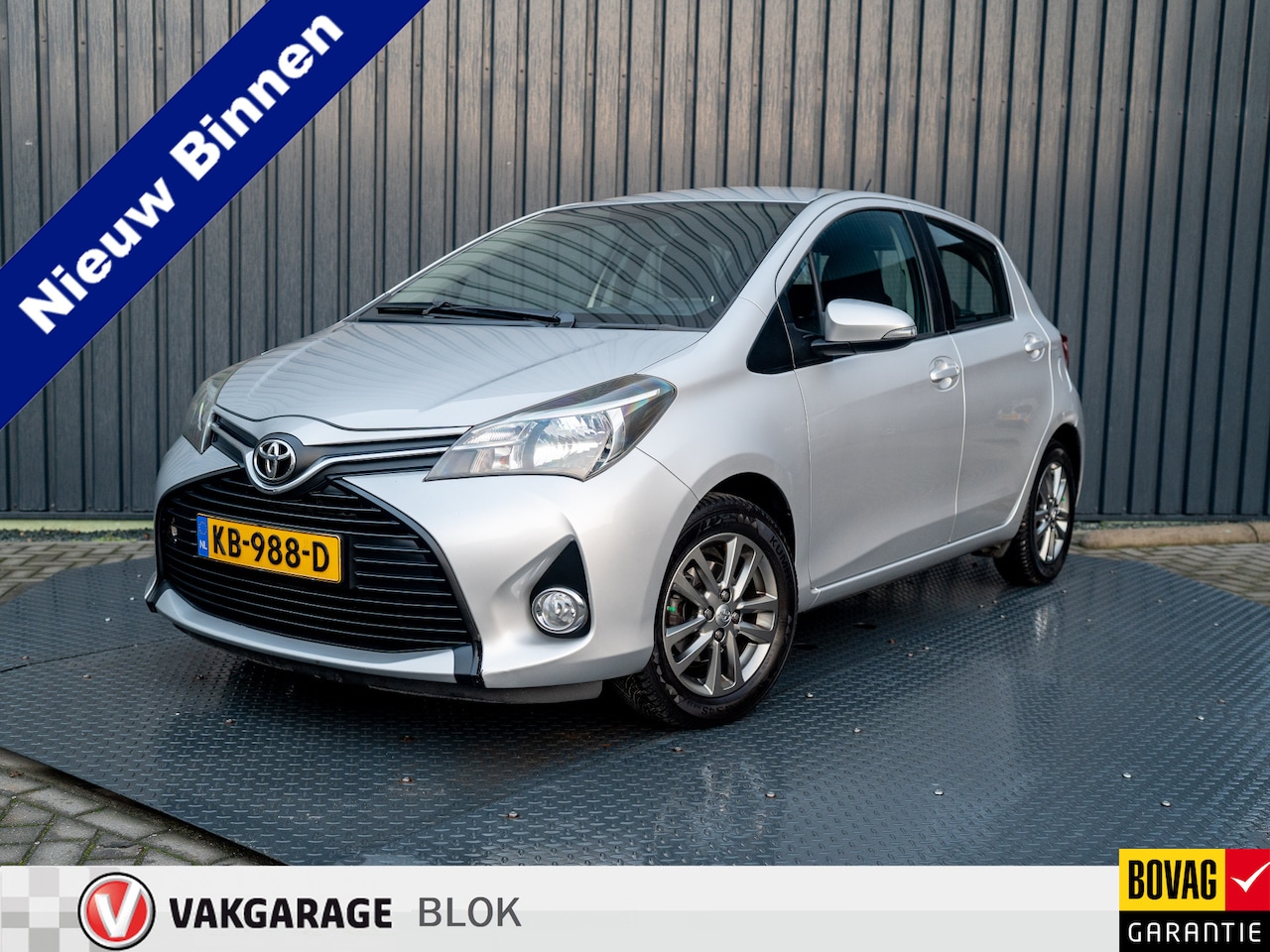 Toyota Yaris - 1.0 VVT-i Aspiration | Lm-velgen | Prijs Rijklaar!! - AutoWereld.nl