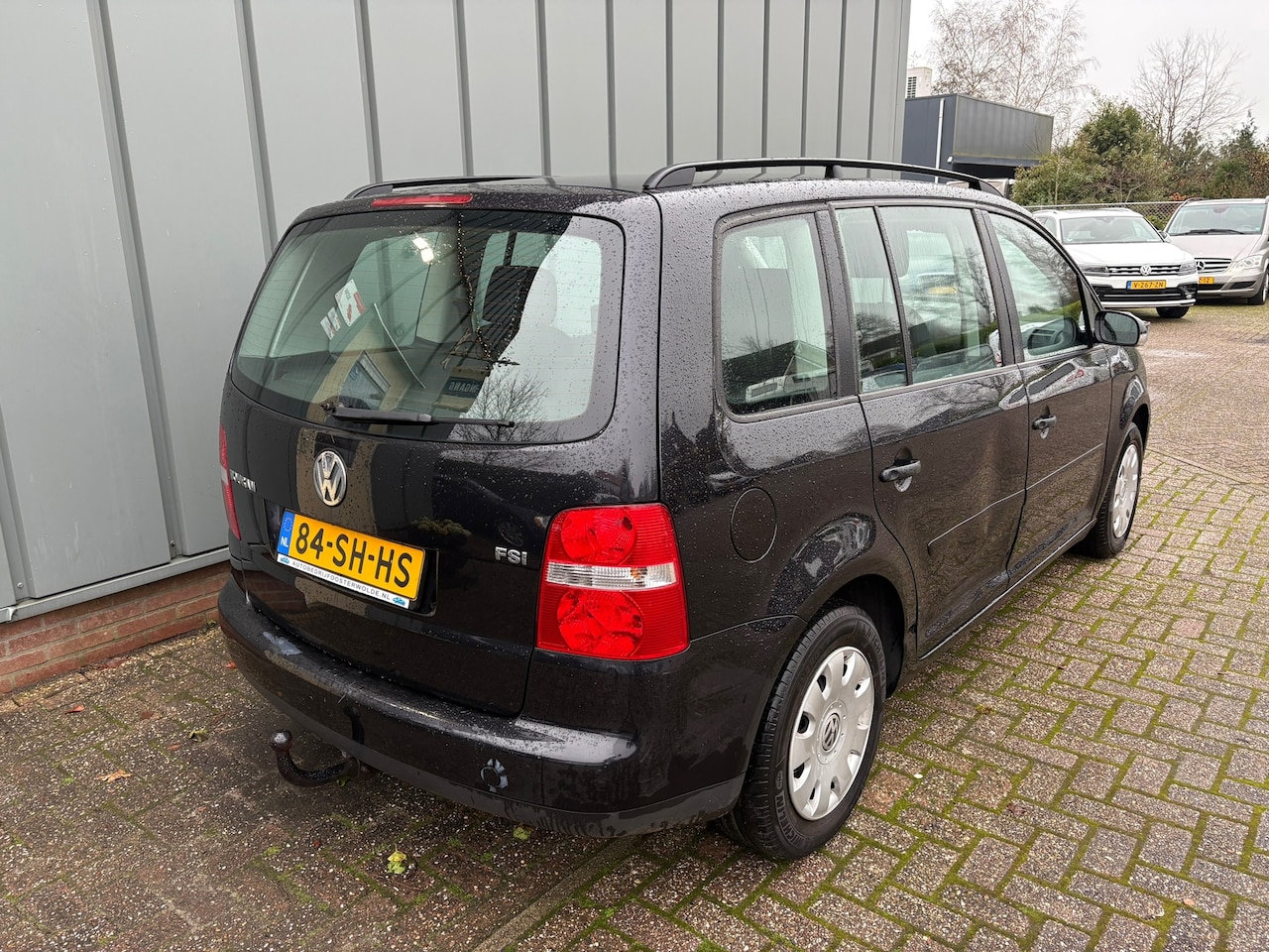 Volkswagen Touran - 1.6-16V FSI Business NAP//AIRCO//CRUISE//TREKHAAK//ELEC.RAMEN