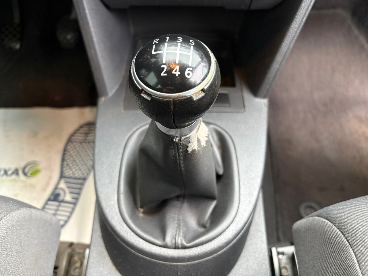 Volkswagen Touran - 1.6-16V FSI Business NAP//AIRCO//CRUISE//TREKHAAK//ELEC.RAMEN