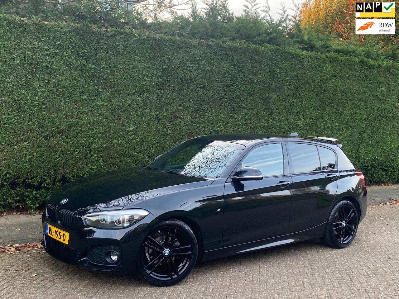 BMW 1-serie - 118i Edition M Sport Shadow AUTOMAAT/LEER/LED!!! - AutoWereld.nl