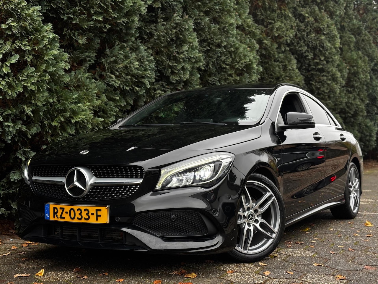 Mercedes-Benz CLA-Klasse - 180 AMG-Line | Pano | Camera | Keyless - AutoWereld.nl