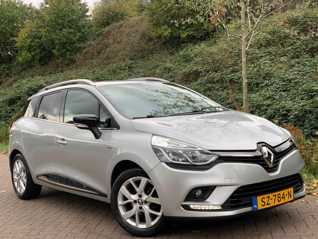 Renault Clio Estate - 0.9 TCe Limited LUXE UITV. TOPSTAAT 2018 - AutoWereld.nl