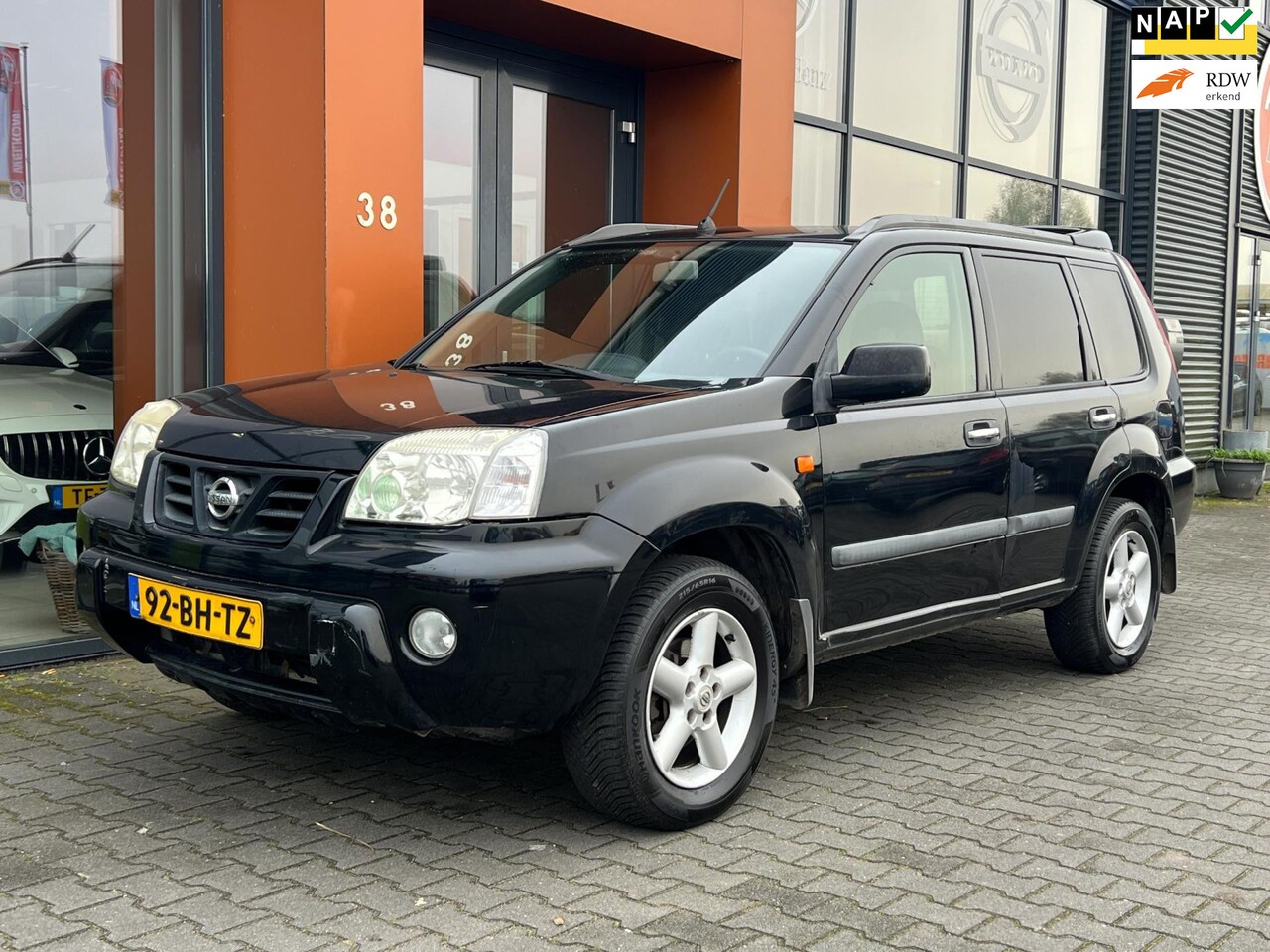 Nissan X-Trail - 2.2 dCi Comfort grijs kenteken|Trekhaak|4x4 - AutoWereld.nl