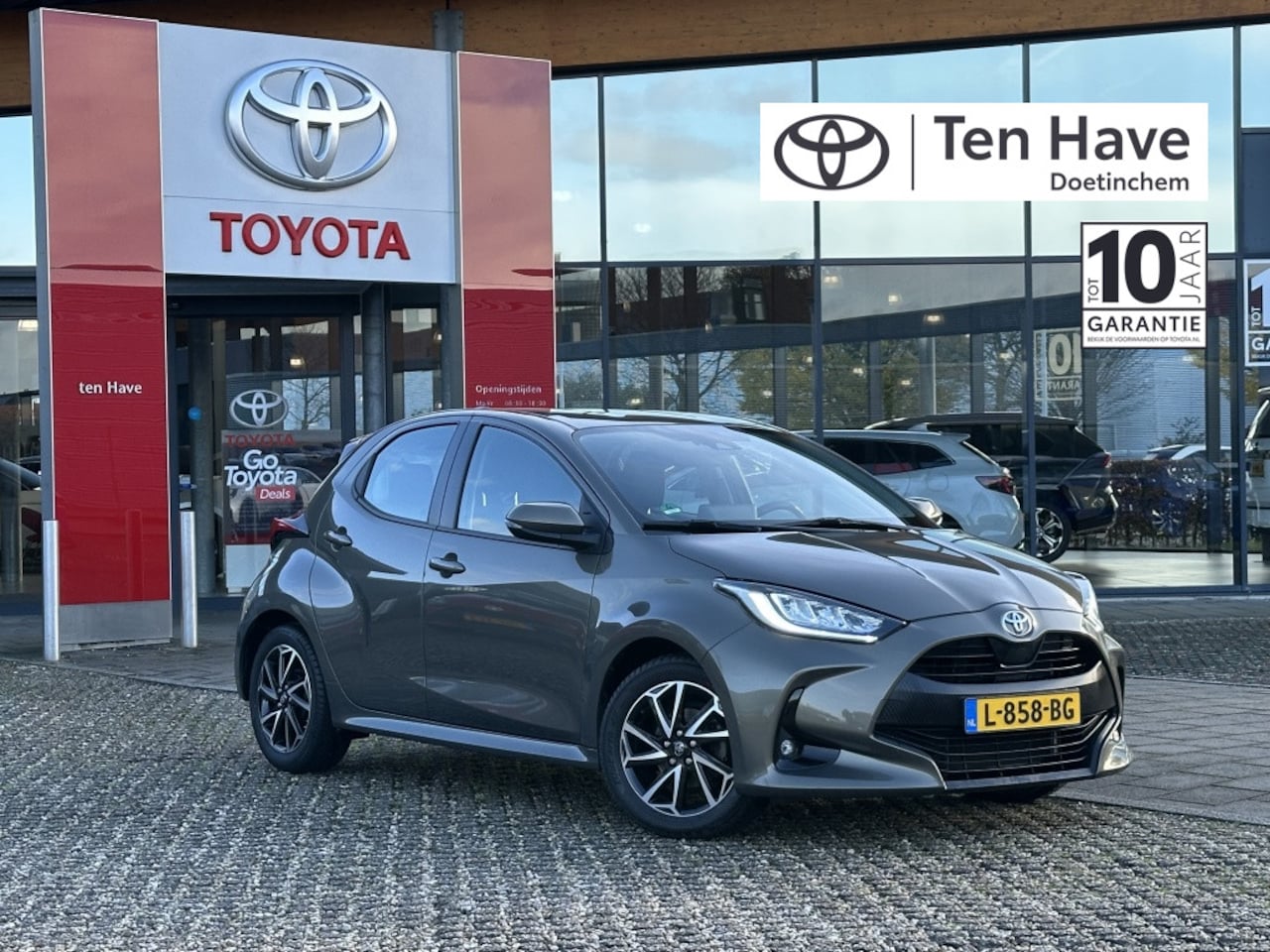 Toyota Yaris - 1.5 VVT-i Dynamic | Apple CarPlay & Android Auto | Smart Entry m - AutoWereld.nl