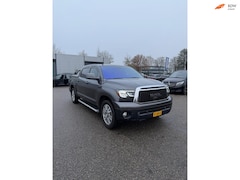 Toyota Tundra - 5.7 V8 Double Cab | Pano | Led | Navi | GrijsKenteken |