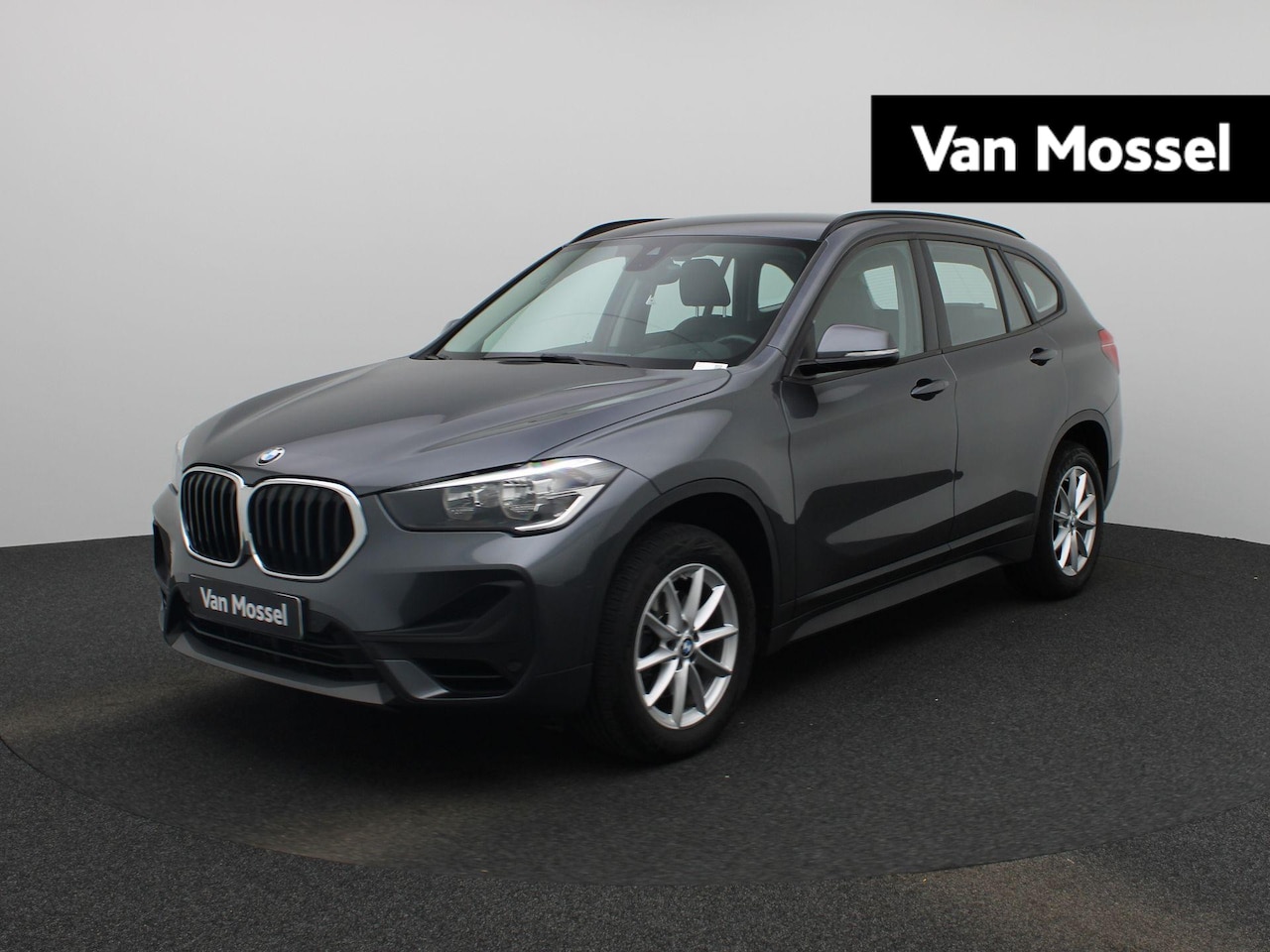BMW X1 - sDrive18i Executive | TREKHAAK | LEER | CAMERA | NAVIGATIE | STOELVERWARMING - AutoWereld.nl