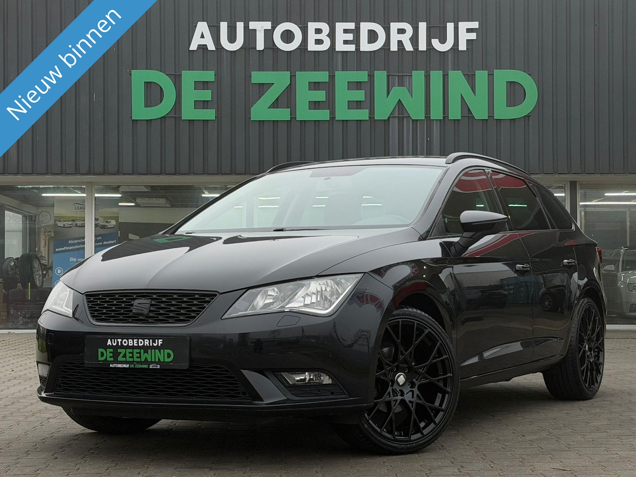 SEAT Leon - 1.2 TSI Style|Black on Black|Nieuw APK - AutoWereld.nl