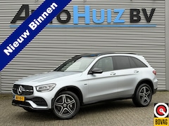 Mercedes-Benz GLC-klasse - 300e 4MATIC AMG-Line LED Panoramadak Trekhaak 19 Inch Achteruitrijcamera PDC Carplay