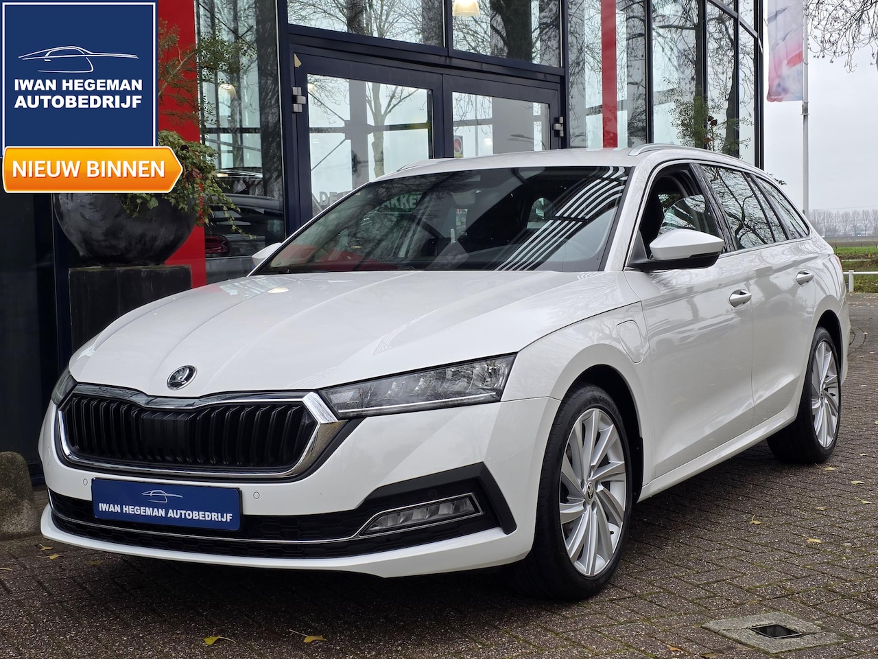 Skoda Octavia Combi - 1.4 TSI iV PHEV AUTOMAAT | SOH 97% | Apple Carplay | Climate Control | Stoelverwarming | 1 - AutoWereld.nl