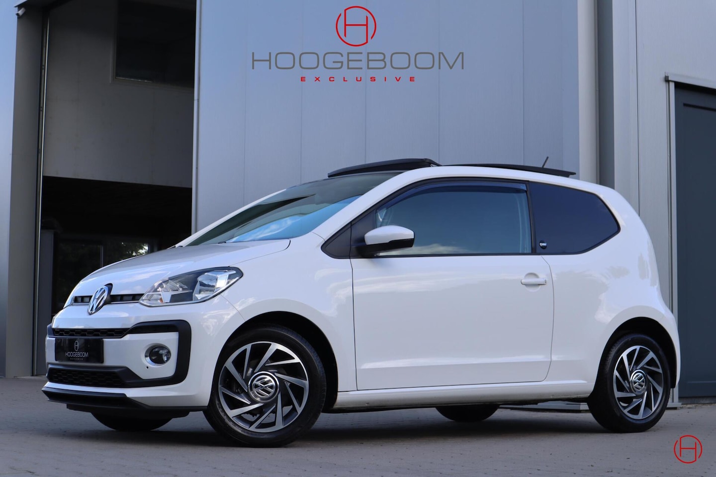 Volkswagen Up! - 1.0 TSI 90 PK Sound up! / Panoramadak / Airco / 1e eigenaar - AutoWereld.nl