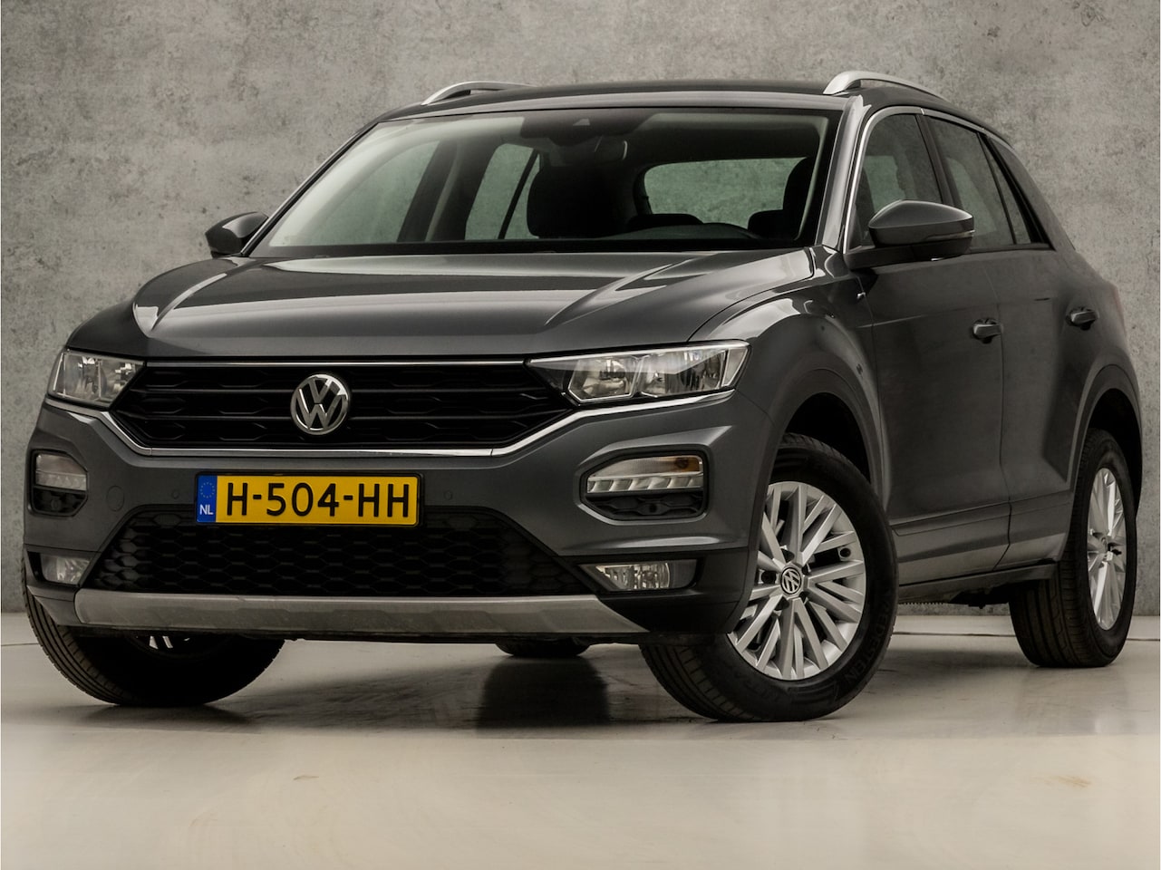 Volkswagen T-Roc - 1.5 TSI Sport 150Pk Automaat (APPLE CARPLAY, GROOT NAVI, ADAPTIVE CRUISE, SPORTSTOELEN, PA - AutoWereld.nl