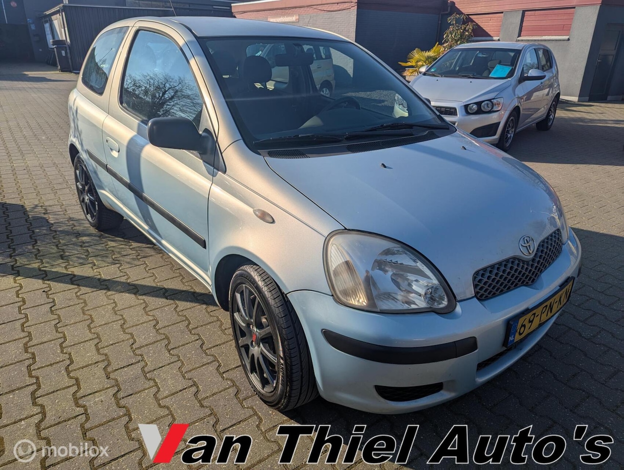 Toyota Yaris - 1.0 VVT-i Idols 1.0 VVT-i Idols - AutoWereld.nl