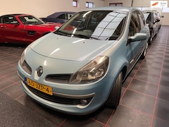 Renault Clio - 1.2 TCE Special Rip Curl
