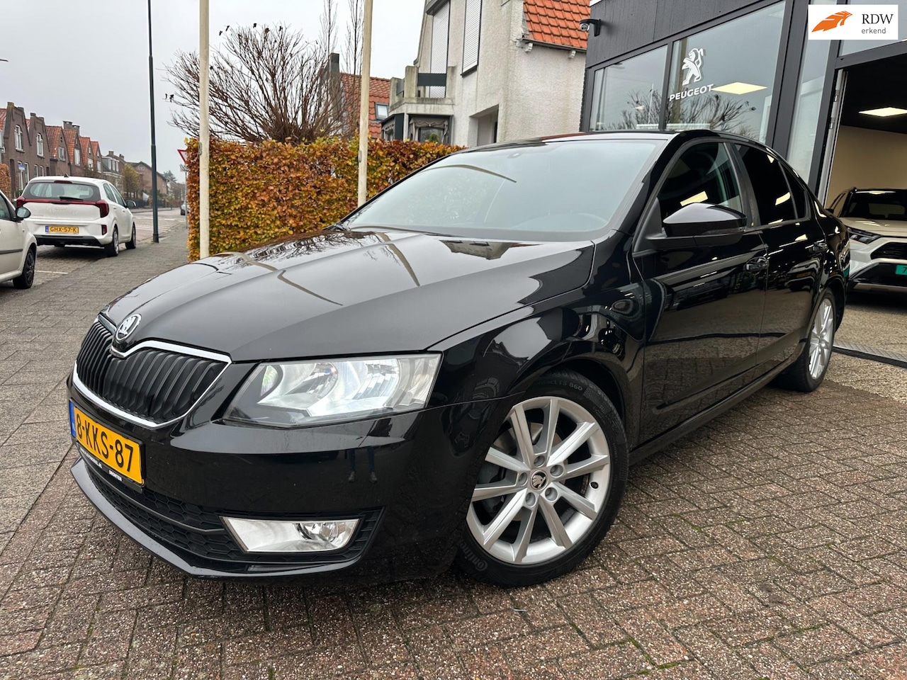 Skoda Octavia - 1.4 TSI Greentech Ambition Businessline|Multimedia|Clima|Trekhaak - AutoWereld.nl