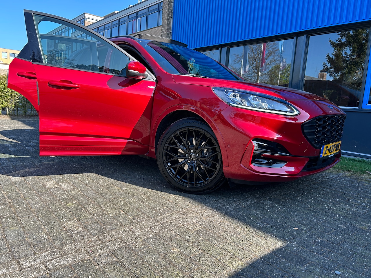 Ford Kuga - 2.5 PHEV ST-Line - AutoWereld.nl