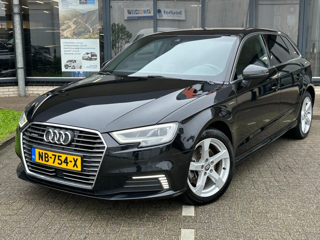 Audi A3 Sportback - 1.4 e-tron Lease Edition 1.4 e-tron Lease Edition - AutoWereld.nl