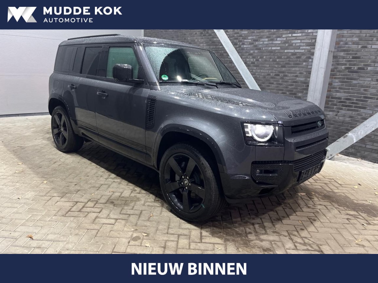 Land Rover Defender 110 - P300e X-Dynamic HSE | Black Pack | ClearSight | 22 Inch | Meridian Surround | ACC | Panora - AutoWereld.nl