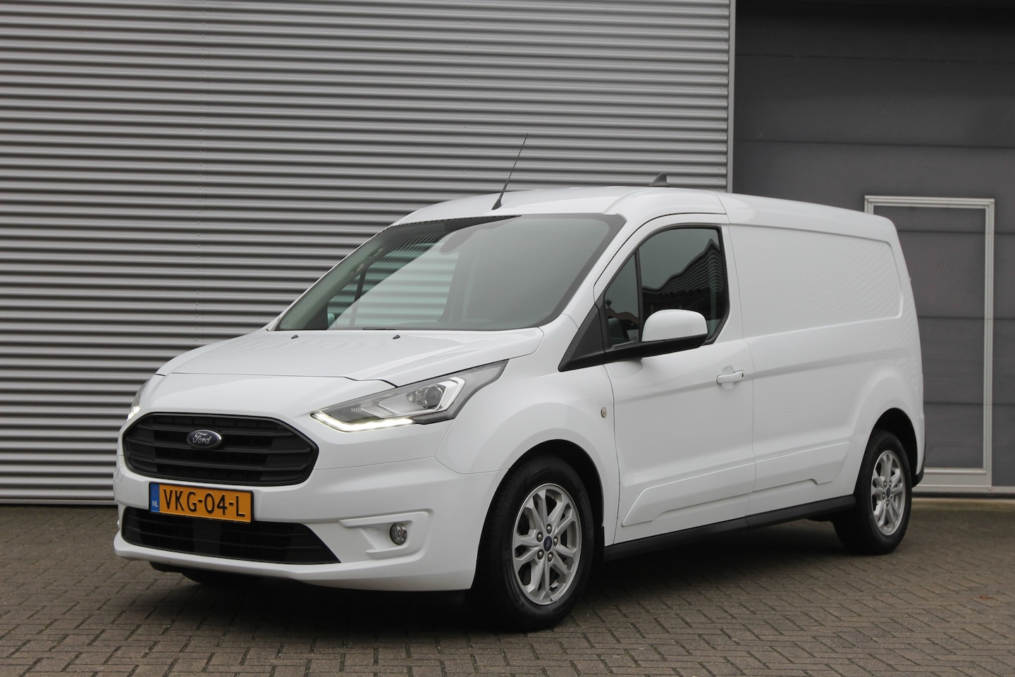 Ford Transit Connect - 1.5 EcoBlue L2 Limited I Automaat I Carplay I Clima I Camera - AutoWereld.nl