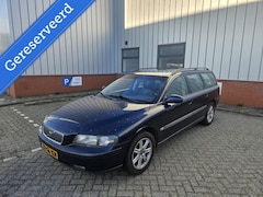 Volvo V70 - 2.4 Lees tekst