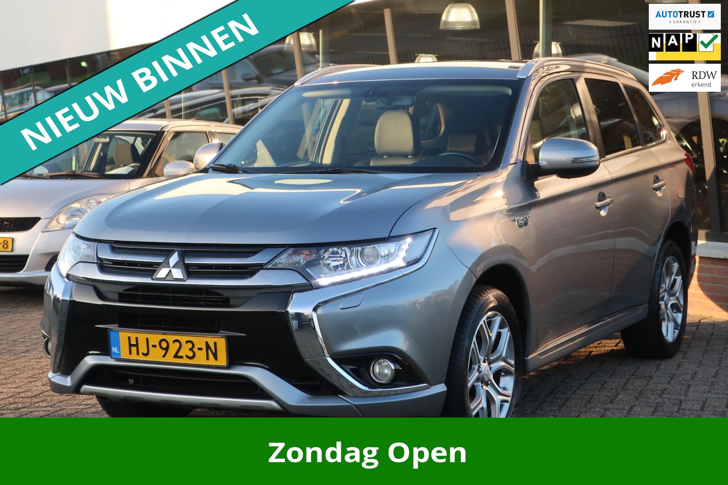 Mitsubishi Outlander - 2.0 PHEV Business Edition LED_NAVI_CAM_KEYLESS_18-INCH. - AutoWereld.nl