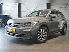 Volkswagen Tiguan - 2.0 TDI Life navi clima camera trekhaak 17 inch 150 pk