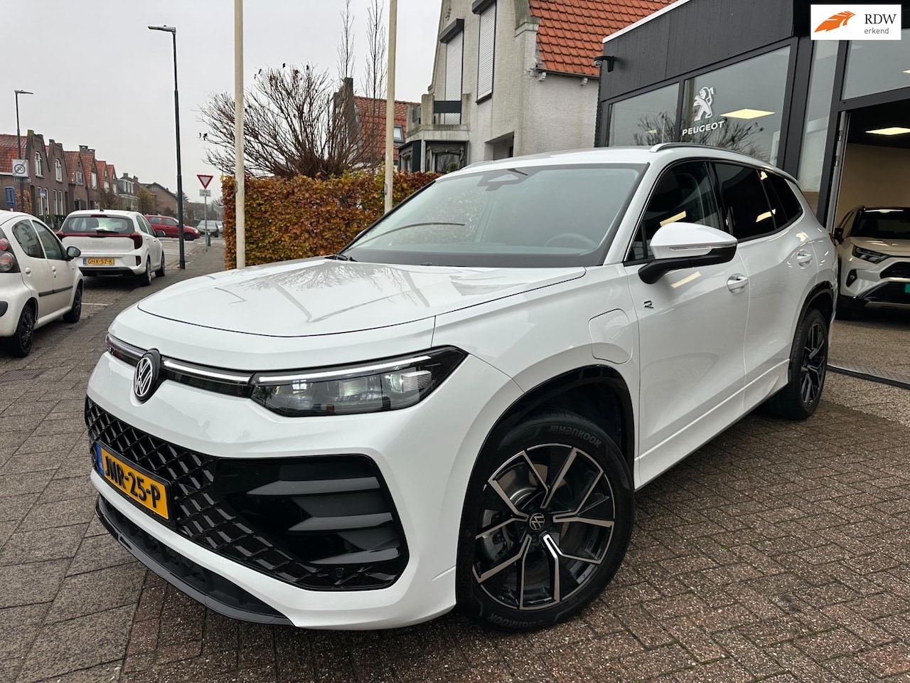 Volkswagen Tayron - 1.5 eHybrid R-Line Edition|204 pk|19" LM Velgen - AutoWereld.nl