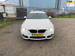 BMW 3-serie - 320i High Executive Automaat